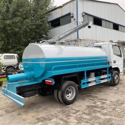 東風(fēng)8噸吸糞車 山東廠家的專業(yè)選擇，搭載國六朝柴170馬力發(fā)動機(jī)